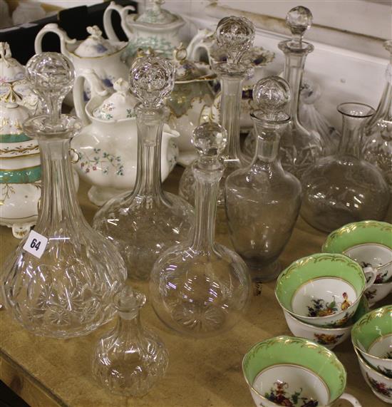 Quantity of decanters